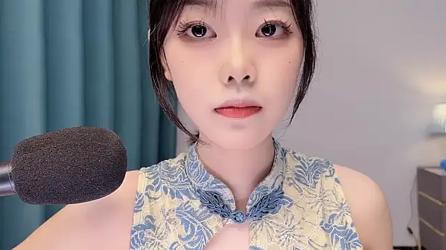smalldaisy online show from May 17, 3:04 am