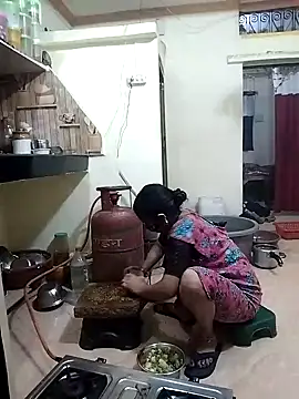 kaamuk madhu online show from February 3, 6:40 am