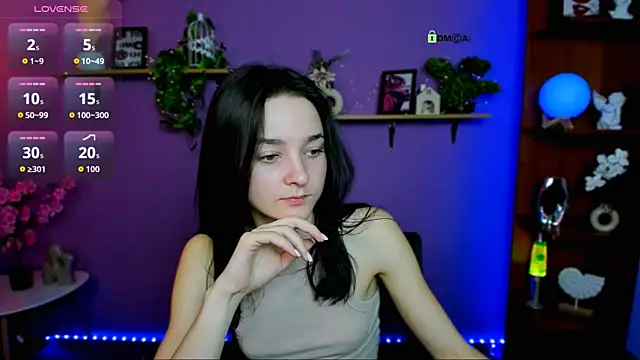 Snapshot of lole_ti chatting on April 16, 9:39 pm lole ti online show from April 16, 9:39 pm