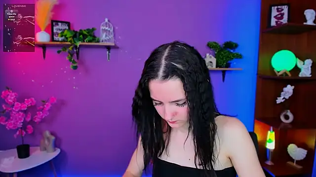 Snapshot of lole_ti chatting on April 30, 9:41 pm lole ti online show from April 30, 9:41 pm
