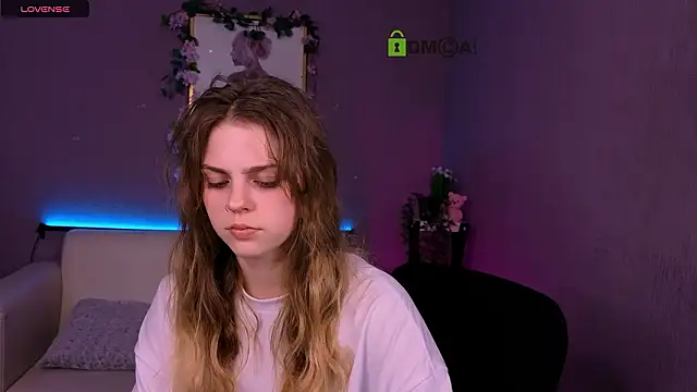 Snapshot of naya_may chatting on March 14, 12:10 pm naya may online show from March 14, 12:10 pm