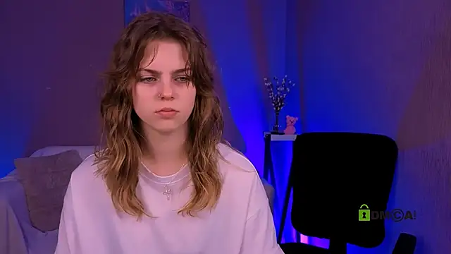 Snapshot of naya_may chatting on March 25, 10:10 am naya may online show from March 25, 10:10 am