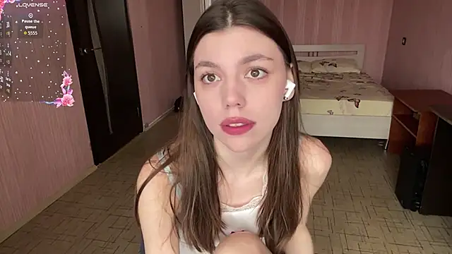 Snapshot of NeidaGowing chatting on March 27, 7:36 am NeidaGowing online show from March 27, 7:36 am