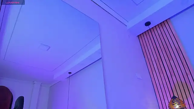 Charlotteinpole online show from March 21, 4:39 am