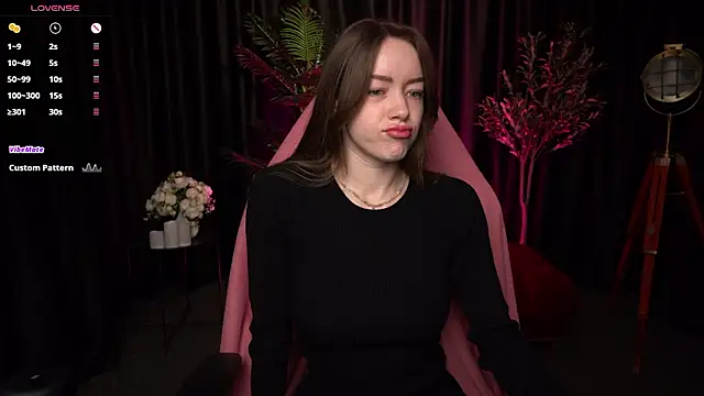 Snapshot of Velouraa chatting on March 8, 8:29 am Velouraa online show from March 8, 8:29 am