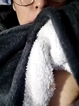 Snapshot of vanNe78 chatting on December 21, 7:26 am vanNe78 online show from December 21, 7:26 am