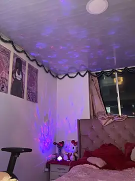 Snapshot of violett_brown9 chatting on February 15, 4:31 am violett brown9 online show from February 15, 4:31 am