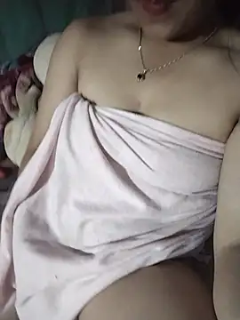 Lucky cutee online show from June 24, 12:04 pm