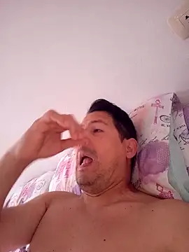 chico-en-tanga online show from March 25, 11:11 pm