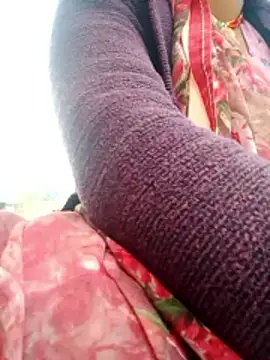 Manisha8l online show from February 3, 8:19 am