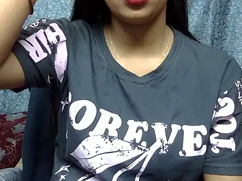 cute Dirty Diva online show from May 8, 4:18 am
