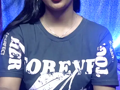 cute Dirty Diva online show from May 17, 2:57 pm