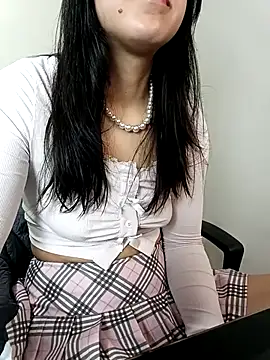 Snapshot of Sofii_unicorn chatting on January 8, 8:33 pm Sofii unicorn online show from January 8, 8:33 pm