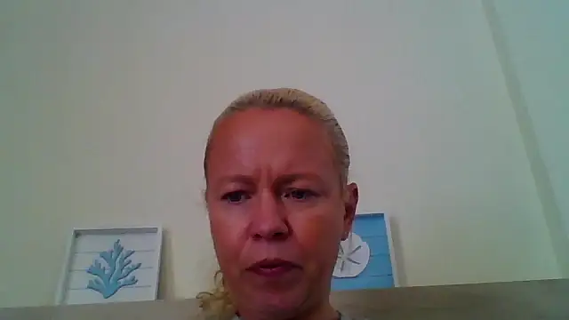jennyblondeuk online show from April 25, 1:41 pm