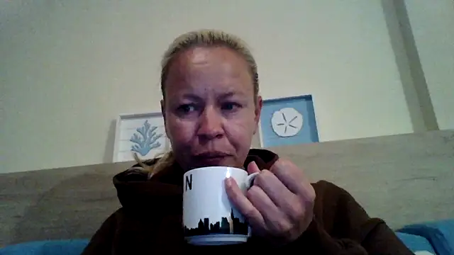 jennyblondeuk online show from May 8, 7:08 pm