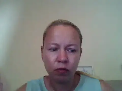 jennyblondeuk online show from May 18, 5:19 pm
