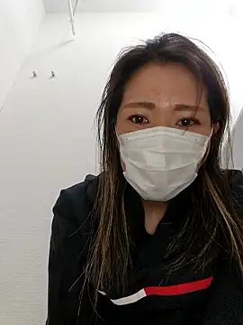 tomatocjin124 online show from March 17, 4:39 am