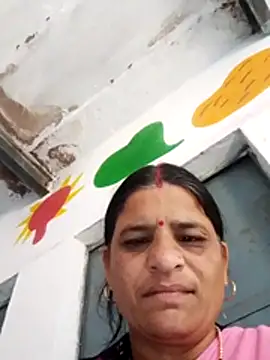 CUTE Ishpa online show from January 12, 7:02 am