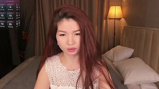 Snapshot of Lea_Apple chatting on March 15, 12:27 am Lea Apple online show from March 15, 12:27 am