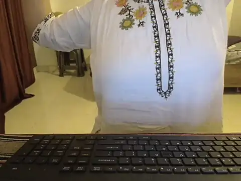 Snapshot of Prisha_Naughtyy chatting on April 10, 3:12 am Prisha Naughtyy online show from April 10, 3:12 am