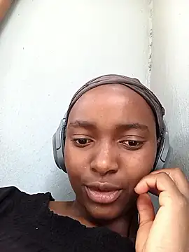 Snapshot of ShyNaughtyBabe chatting on January 13, 10:31 am ShyNaughtyBabe online show from January 13, 10:31 am