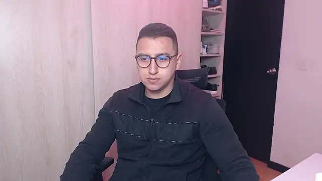 Snapshot of DanteVesper chatting on March 14, 1:34 am DanteVesper online show from March 14, 1:34 am