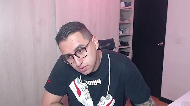 Snapshot of DanteVesper chatting on March 17, 2:16 am DanteVesper online show from March 17, 2:16 am