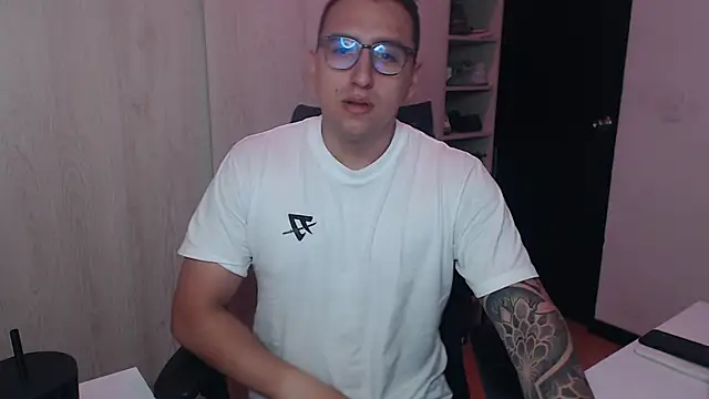 Snapshot of DanteVesper chatting on March 22, 4:49 am DanteVesper online show from March 22, 4:49 am