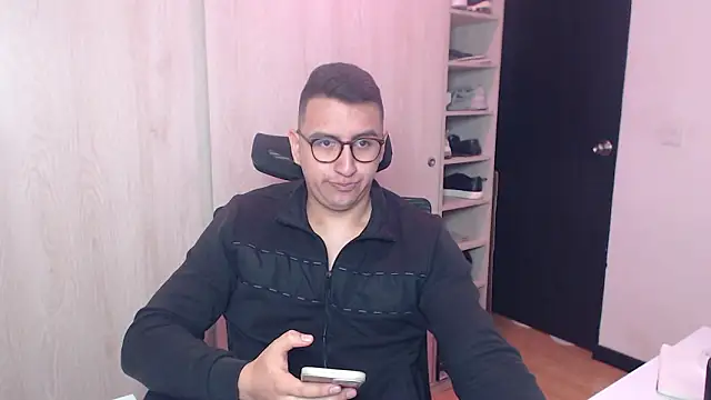 Snapshot of DanteVesper chatting on March 27, 4:18 am DanteVesper online show from March 27, 4:18 am