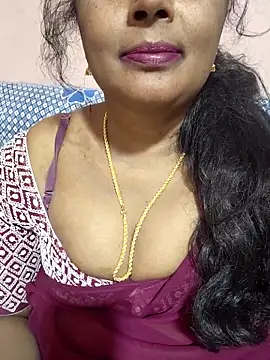 Snapshot of siri_tamiltelugu chatting on February 14, 4:04 pm siri tamiltelugu online show from February 14, 4:04 pm