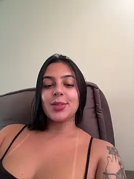 jujuarantes  2026 online show from April 29, 1:26 pm