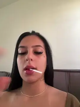 jujuarantes  2026 online show from May 7, 1:49 pm