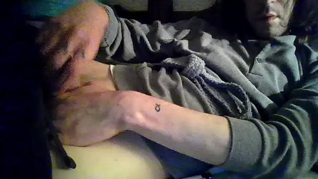 zandyplus online show from April 1, 8:50 pm