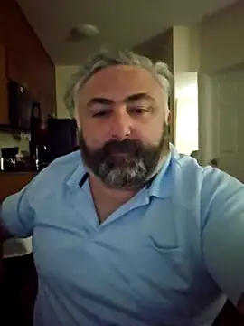 Snapshot of MacGuyver20 chatting on March 28, 3:39 am MacGuyver20 online show from March 28, 3:39 am