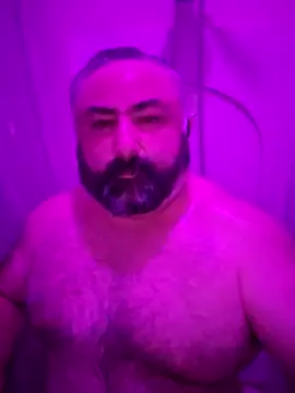 Snapshot of MacGuyver20 chatting on April 6, 3:59 am MacGuyver20 online show from April 6, 3:59 am