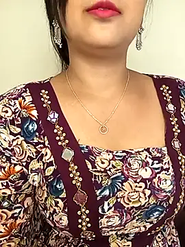 Deshi bhabhi143 online show from April 27, 6:33 am