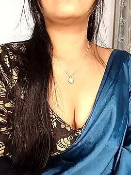 Deshi bhabhi143 online show from May 12, 9:28 am