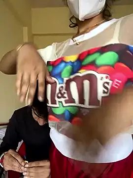 Snapshot of Jennifferrose chatting on January 17, 4:39 am Jennifferrose online show from January 17, 4:39 am