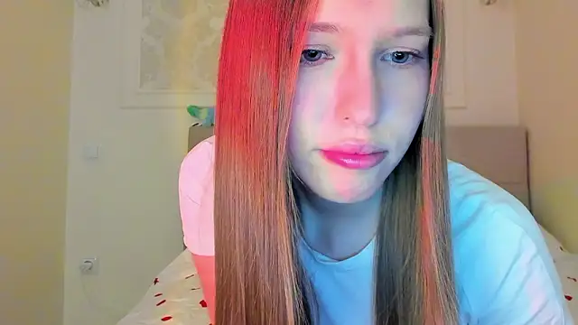 Alllura online show from February 4, 10:04 pm