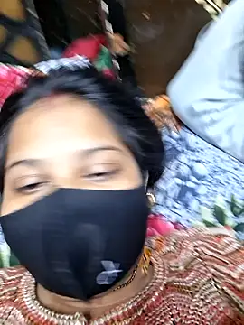 Radhacpl9528 online show from January 16, 4:44 pm