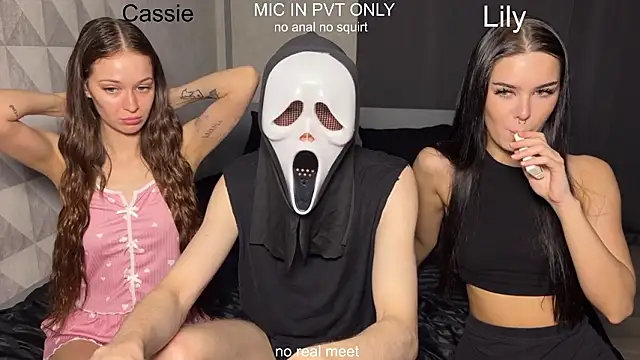 girls secrets online show from February 22, 11:20 am