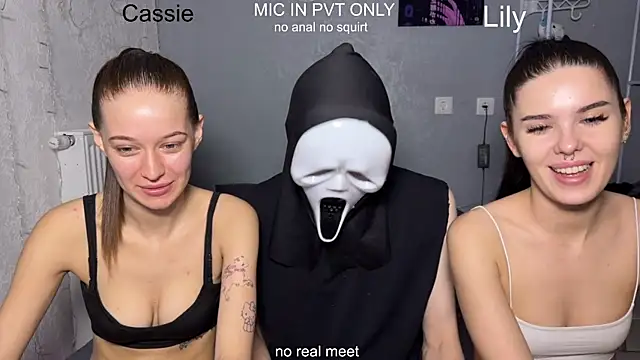 girls secrets online show from March 31, 10:37 am