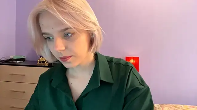 Snapshot of Scarlet_cat chatting on January 7, 6:16 am Scarlet cat online show from January 7, 6:16 am