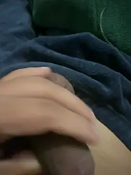 Snapshot of mouraerik123 chatting on January 9, 5:37 pm mouraerik123 online show from January 9, 5:37 pm