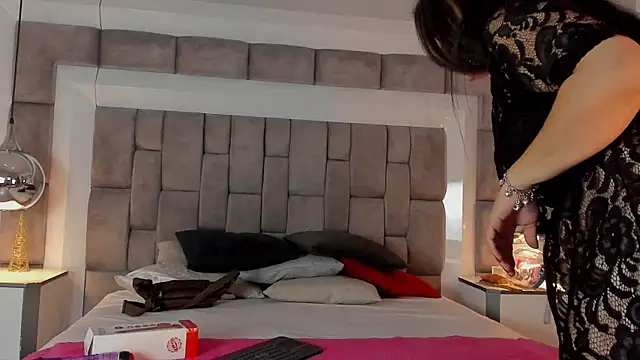 ElenaWatsonn online show from January 15, 7:50 pm