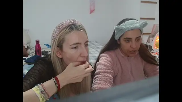 Snapshot of BarbieBlondieGirl chatting on January 10, 4:53 pm BarbieBlondieGirl online show from January 10, 4:53 pm