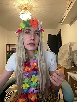 Snapshot of BarbieBlondieGirl chatting on February 17, 5:41 pm BarbieBlondieGirl online show from February 17, 5:41 pm