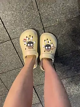 Molly-xiao online show from May 6, 5:07 pm