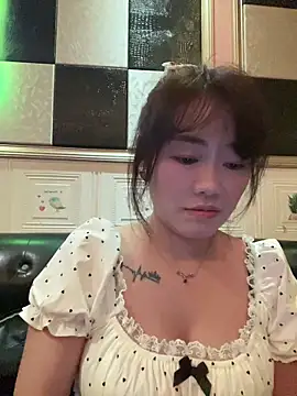Molly-xiao online show from May 21, 12:01 pm