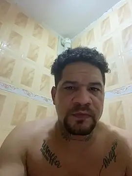 Snapshot of Dominicanobb chatting on April 20, 7:55 am Dominicanobb online show from April 20, 7:55 am